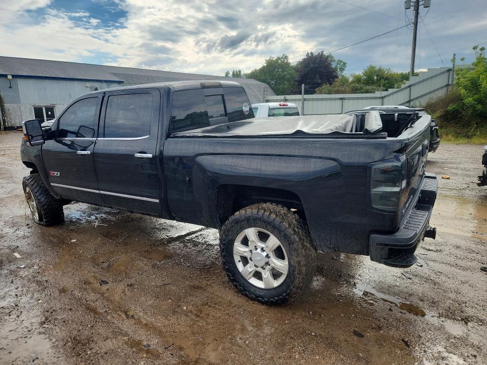 Photo 2 from auction – 2017 CHEVROLET SILVERADO with VIN 1GC1KWEY6HF238329