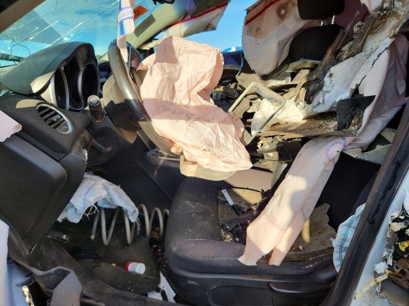 Photo 7 from auction – 2014 CHEVROLET CRUZE with VIN 1G1PC5SB2E7131987