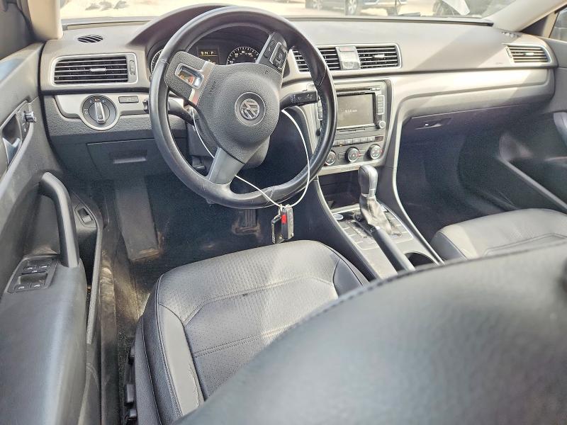 Photo 8 from auction – 2015 VOLKSWAGEN PASSAT with VIN 1VWAT7A38FC087552