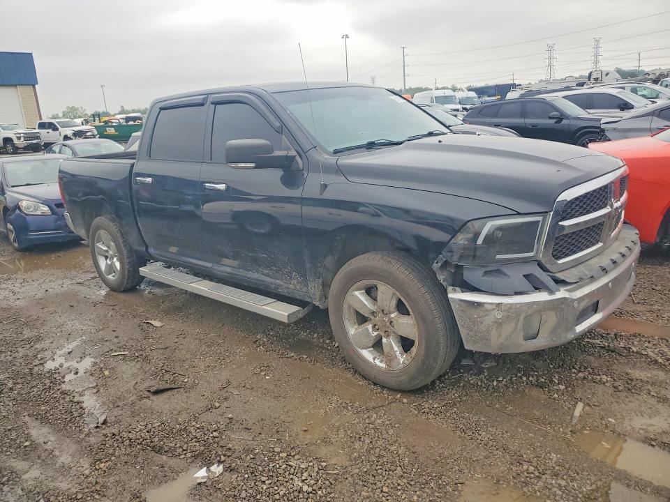 Снимка 4 от търг – 2017 RAM 1500 с VIN 1C6RR7LG5HS849689