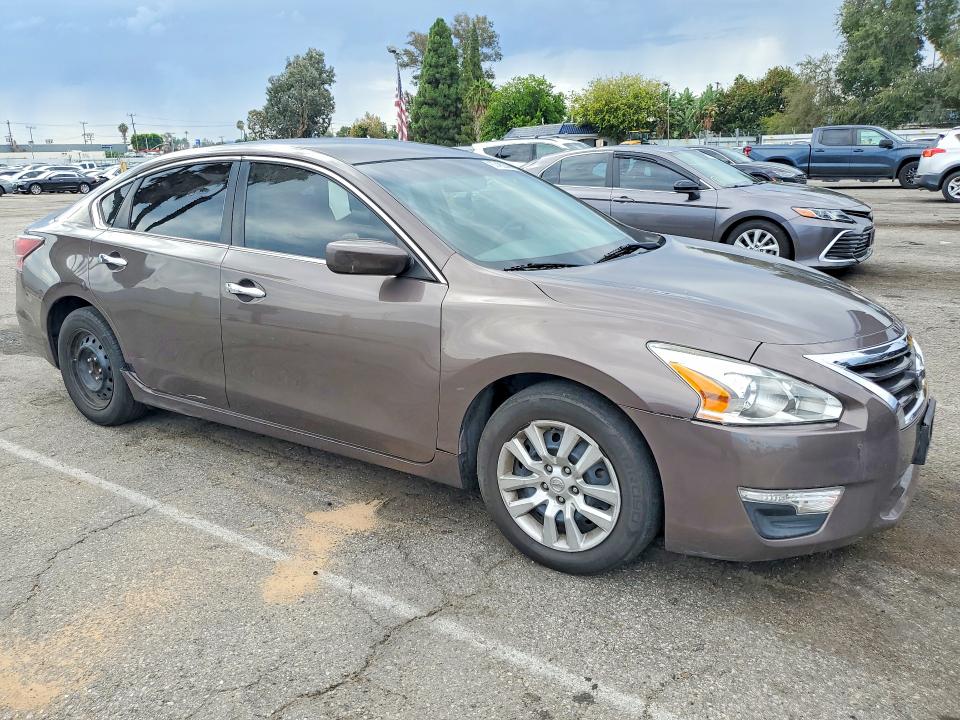 Zdjęcie 4 z aukcji – 2015 NISSAN ALTIMA z VIN 1N4AL3AP4FN891775
