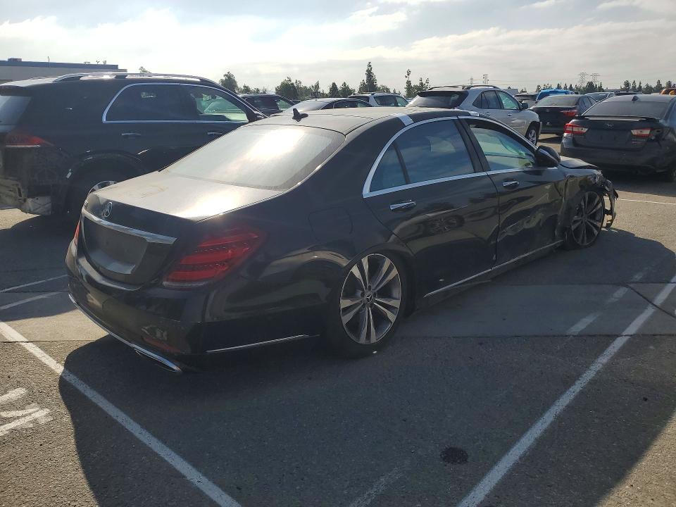 Снимка 3 от търг – 2018 MERCEDES-BENZ S с VIN WDDUG8DB0JA399551