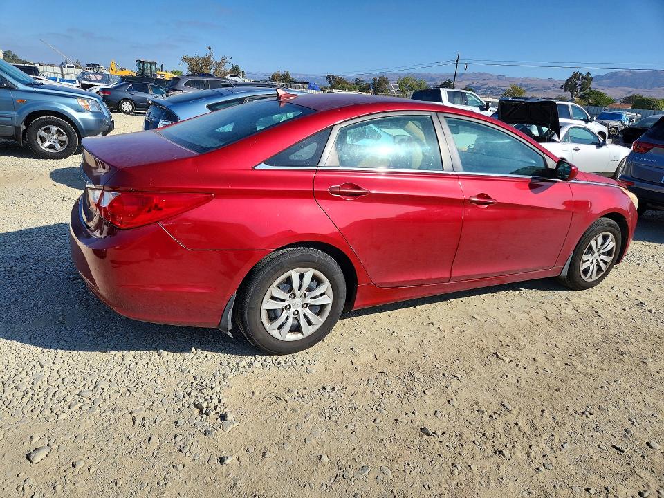 Снимка 3 от търг – 2011 HYUNDAI SONATA с VIN 5NPEB4AC0BH143262