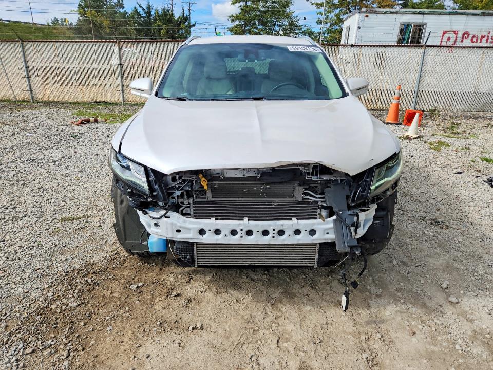 Снимка 5 от търг – 2019 LINCOLN MKC с VIN 5LMCJ2D95KUL20711