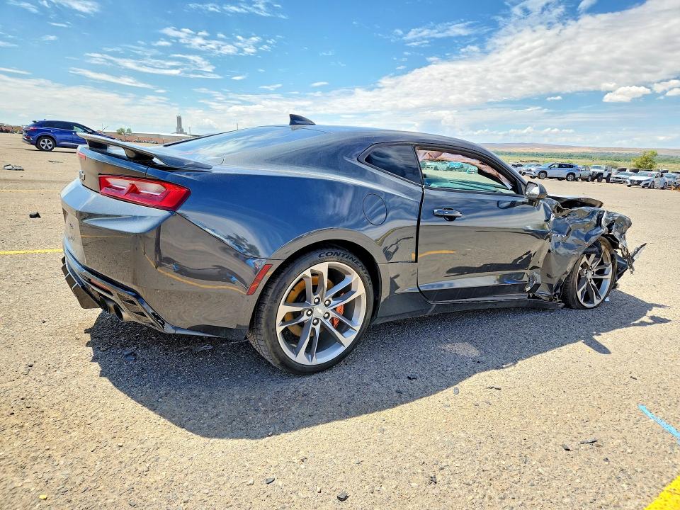 Zdjęcie 3 z aukcji – 2017 CHEVROLET CAMARO z VIN 1G1FH1R72H0109511
