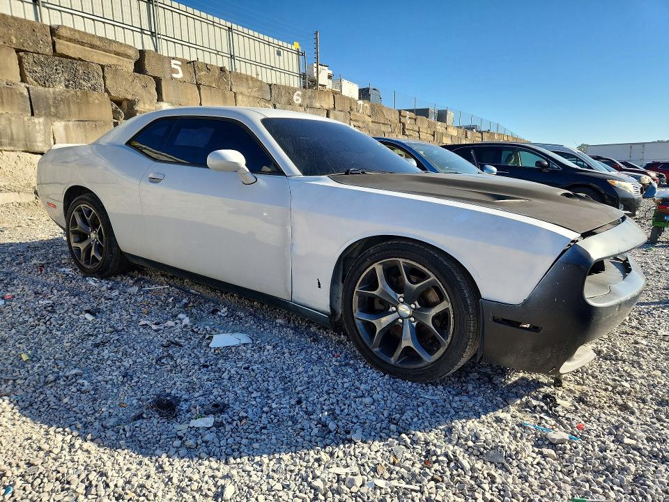 Photo 4 from auction – 2016 DODGE CHALLENGER with VIN 2C3CDZFJ1GH171338