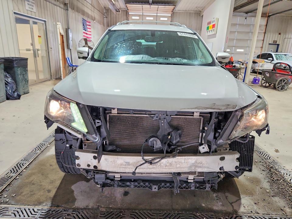 Photo 5 from auction – 2018 NISSAN PATHFINDER with VIN 5N1DR2MM3JC643972