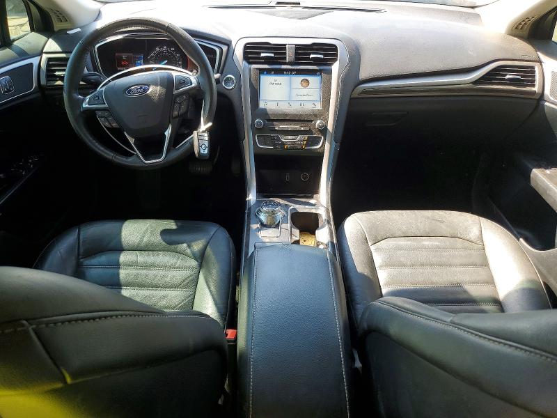 Photo 8 from auction – 2017 FORD FUSION with VIN 3FA6P0HD4HR366090