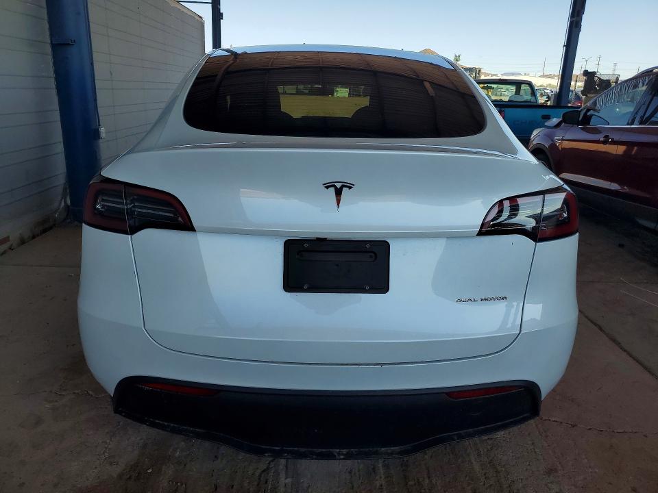 Photo 6 from auction – 2024 TESLA MODEL Y with VIN 7SAYGDEE5RA218377
