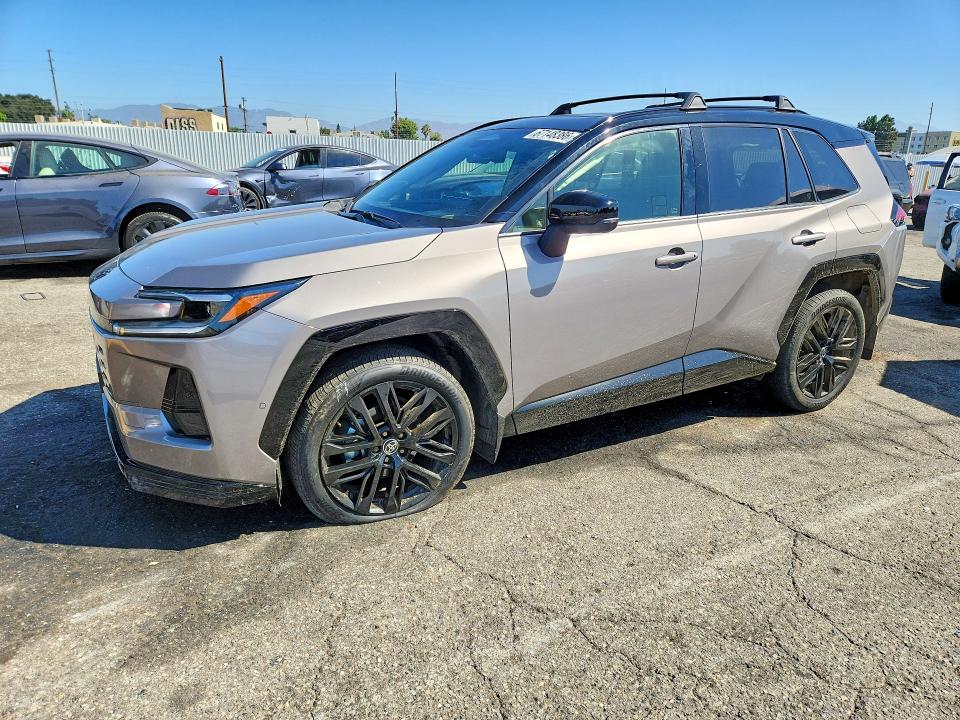 Photo 1 from auction – 2026 TOYOTA RAV4 with VIN JTM6CRAV5TD006843