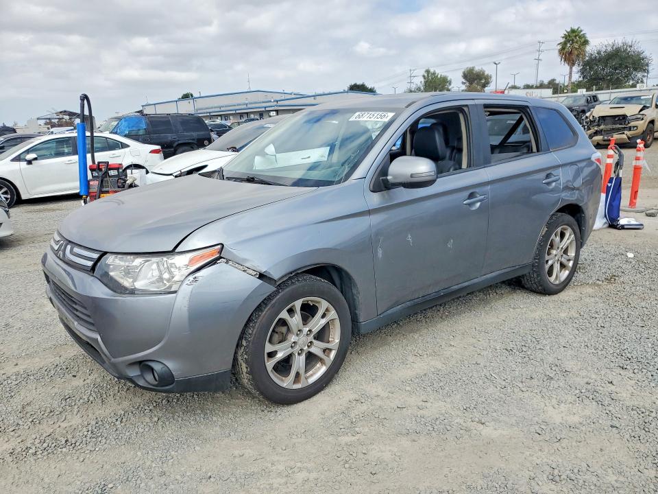 MITSUBISHI OUTLANDER 2014 with VIN JA4AD3A36EZ004859 - Photo from auction