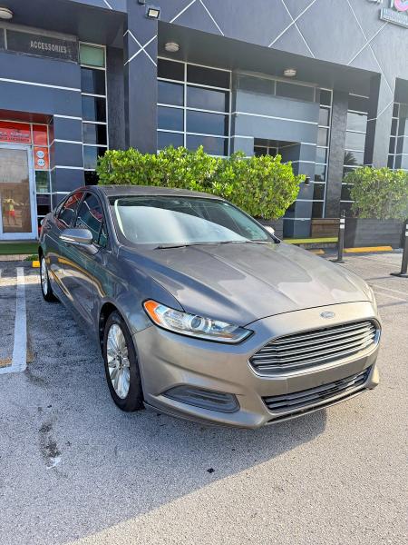 FORD FUSION 2013 مع رقم تعريف المركبة 3FA6P0LU4DR217938 - صورة من المزاد