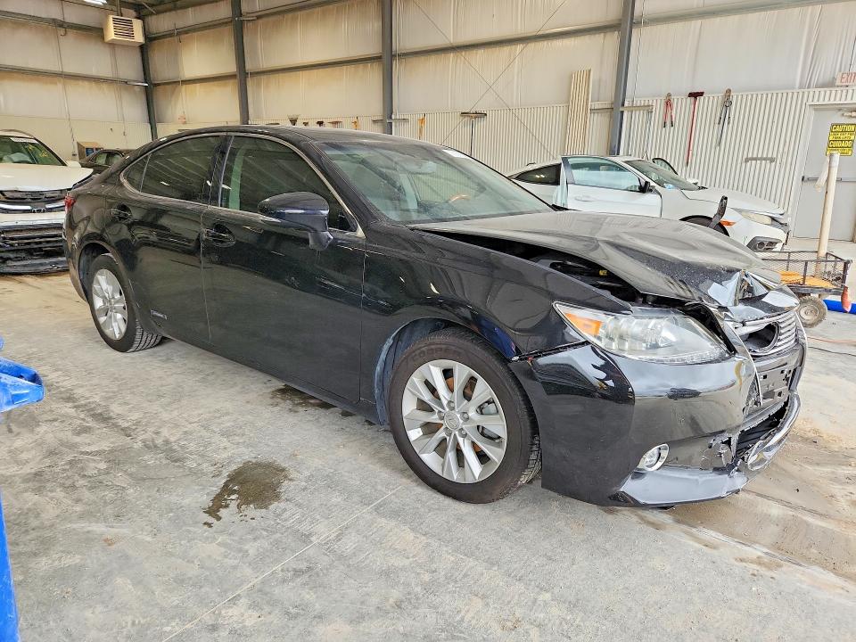 صورة رقم 4 من المزاد - 2015 LEXUS ES مع VIN JTHBW1GG3F2094130