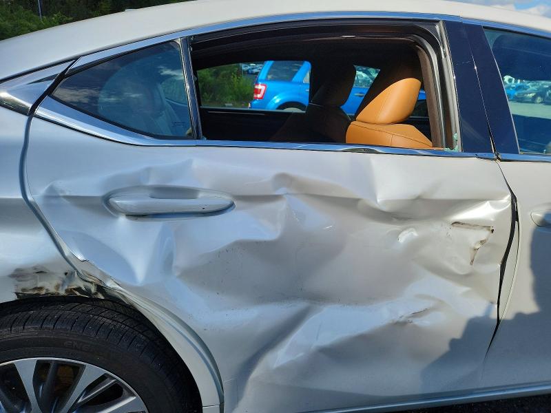 Zdjęcie 10 z aukcji – 2020 LEXUS ES z VIN 58ADZ1B12LU068904