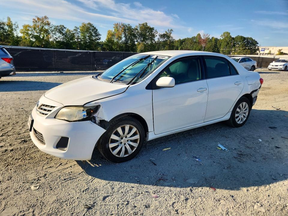 Снимка 1 от търг – 2013 TOYOTA COROLLA с VIN 5YFBU4EE8DP197892