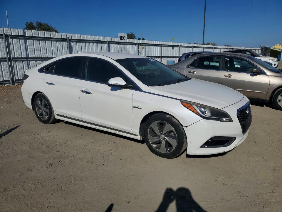 Снимка 4 от търг – 2016 HYUNDAI SONATA HYBRID с VIN KMHE34L16GA025428