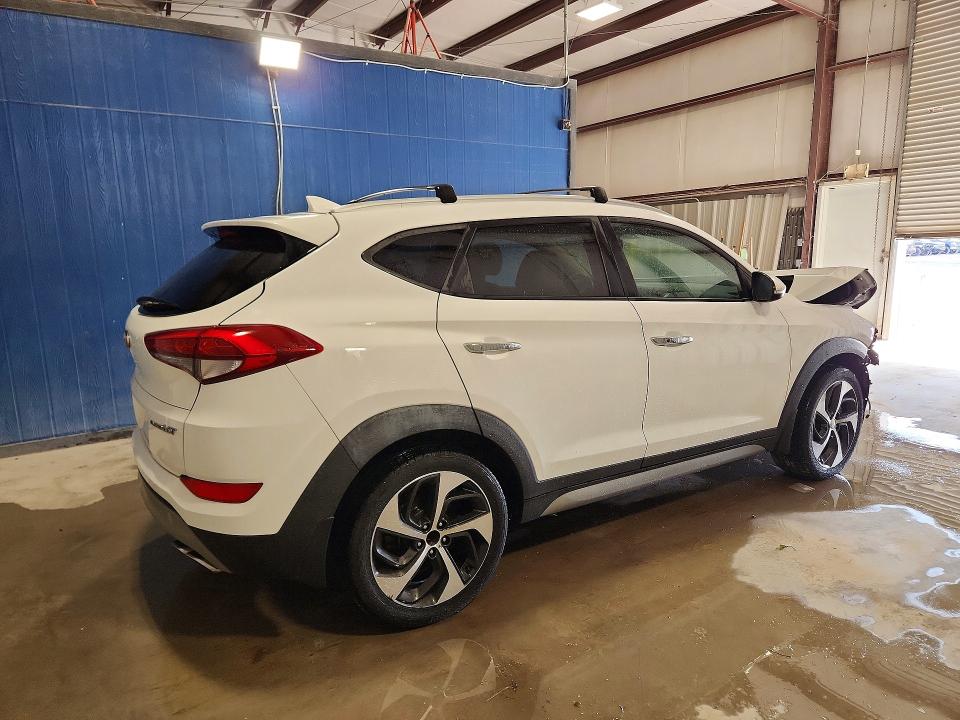 Photo 3 from auction – 2017 HYUNDAI TUCSON with VIN KM8J33A21HU302166