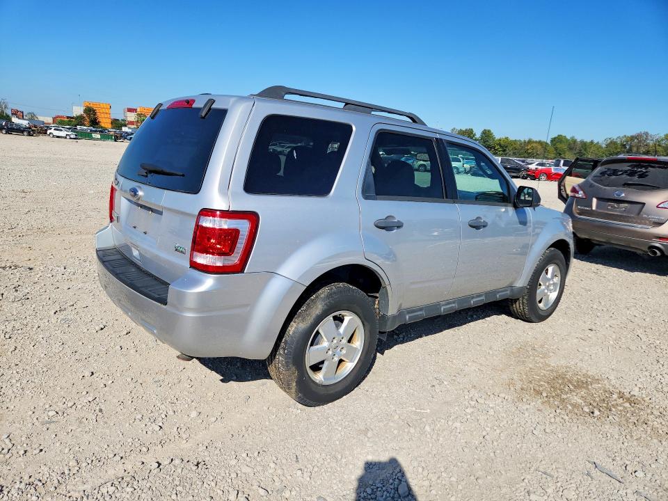 Снимка 3 от търг – 2011 FORD ESCAPE с VIN 1FMCU0DG0BKB45079
