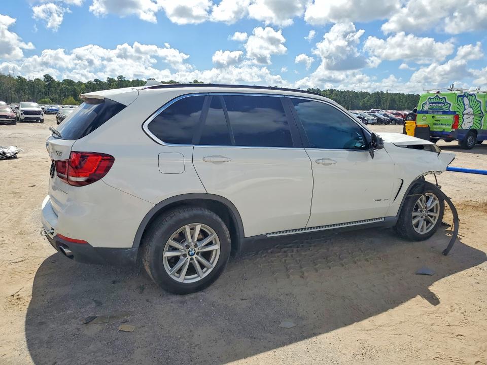 Снимка 3 от търг – 2015 BMW X5 с VIN 5UXKR0C55F0K66756