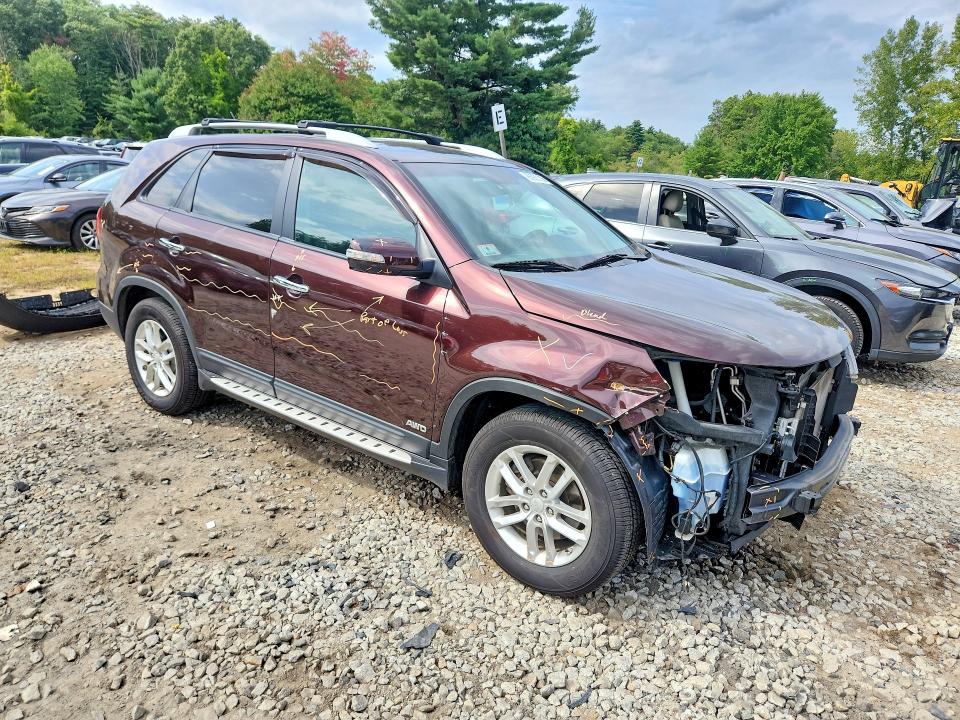 Photo 4 from auction – 2014 KIA SORENTO with VIN 5XYKTDA66EG477110