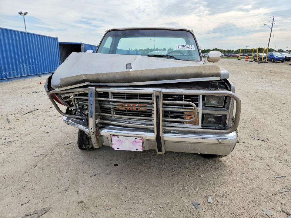 Photo 5 from auction – 1984 GMC C1500 with VIN 1GTDC14H7ES529293
