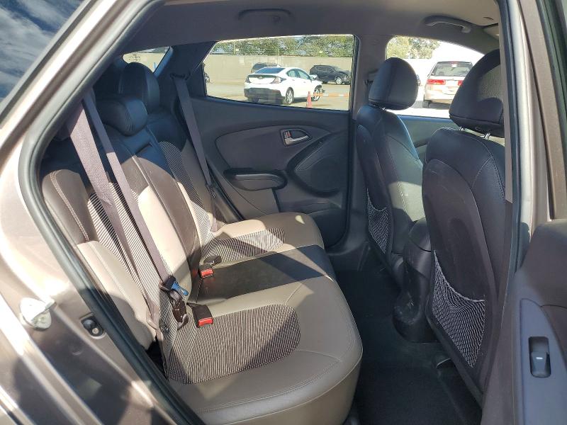 Photo 11 from auction – 2012 HYUNDAI TUCSON with VIN KM8JU3AC7CU357588