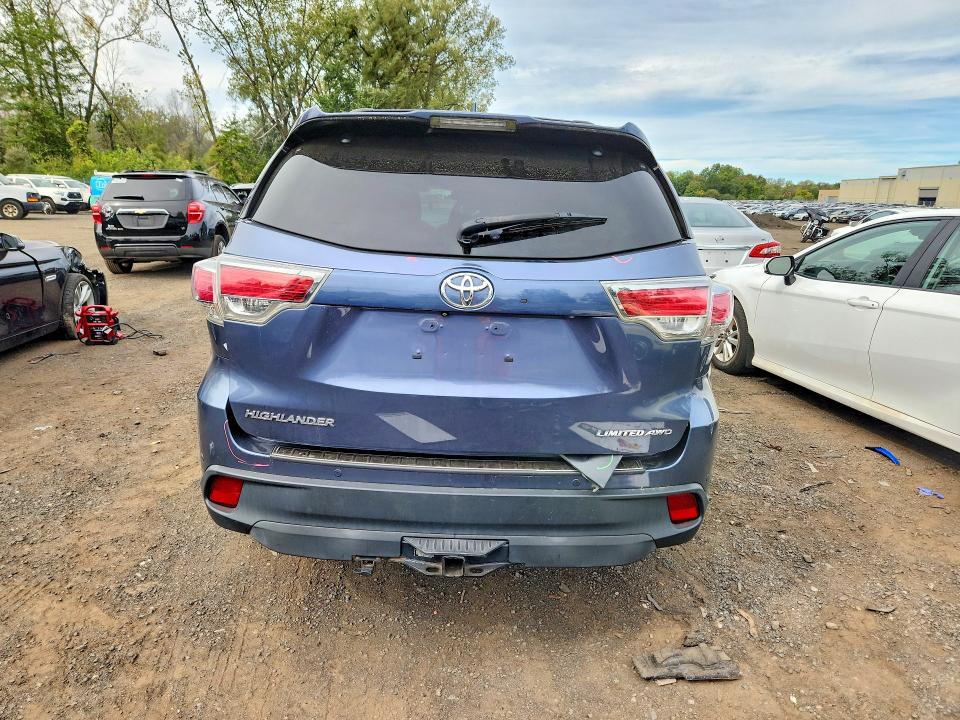 Снимка 6 от търг – 2015 TOYOTA HIGHLANDER с VIN 5TDDKRFH3FS144287