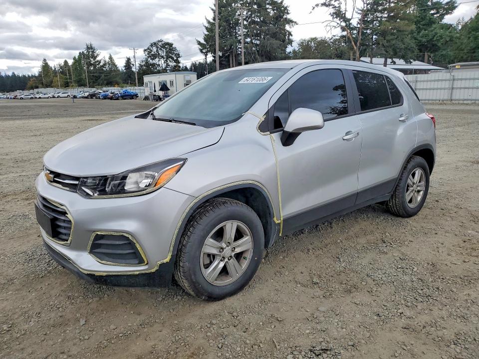 CHEVROLET TRAX 2019 with VIN 3GNCJNSB5KL377975 - Photo from auction