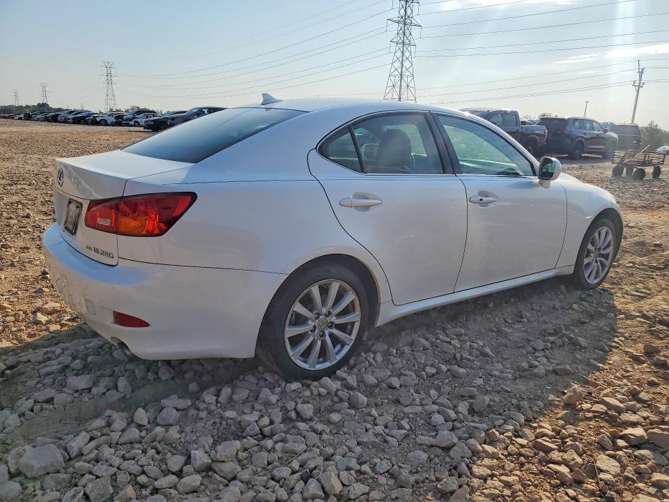 Photo 3 from auction – 2008 LEXUS IS with VIN JTHCK262085026056
