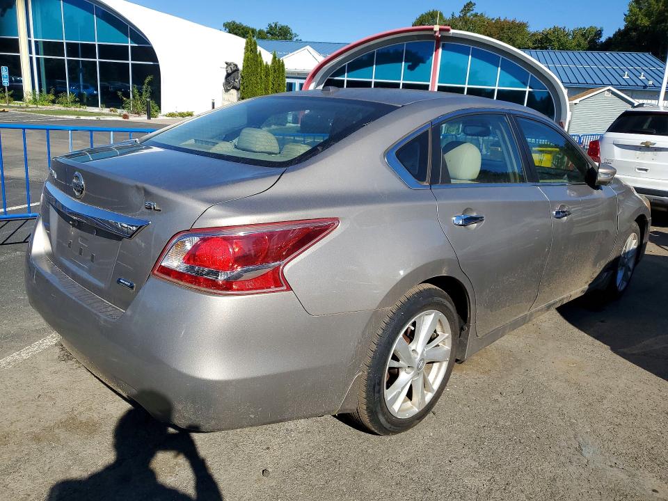 Zdjęcie 3 z aukcji – 2013 NISSAN ALTIMA z VIN 1N4AL3AP9DN432626