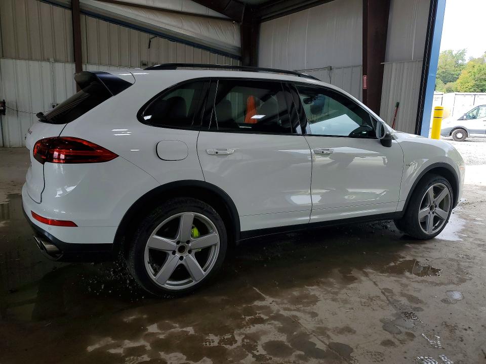 صورة رقم 3 من المزاد - 2015 PORSCHE CAYENNE مع VIN WP1AE2A2XFLA52534