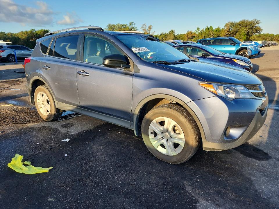 Снимка 4 от търг – 2014 TOYOTA RAV4 с VIN JTMZFREV0ED042599