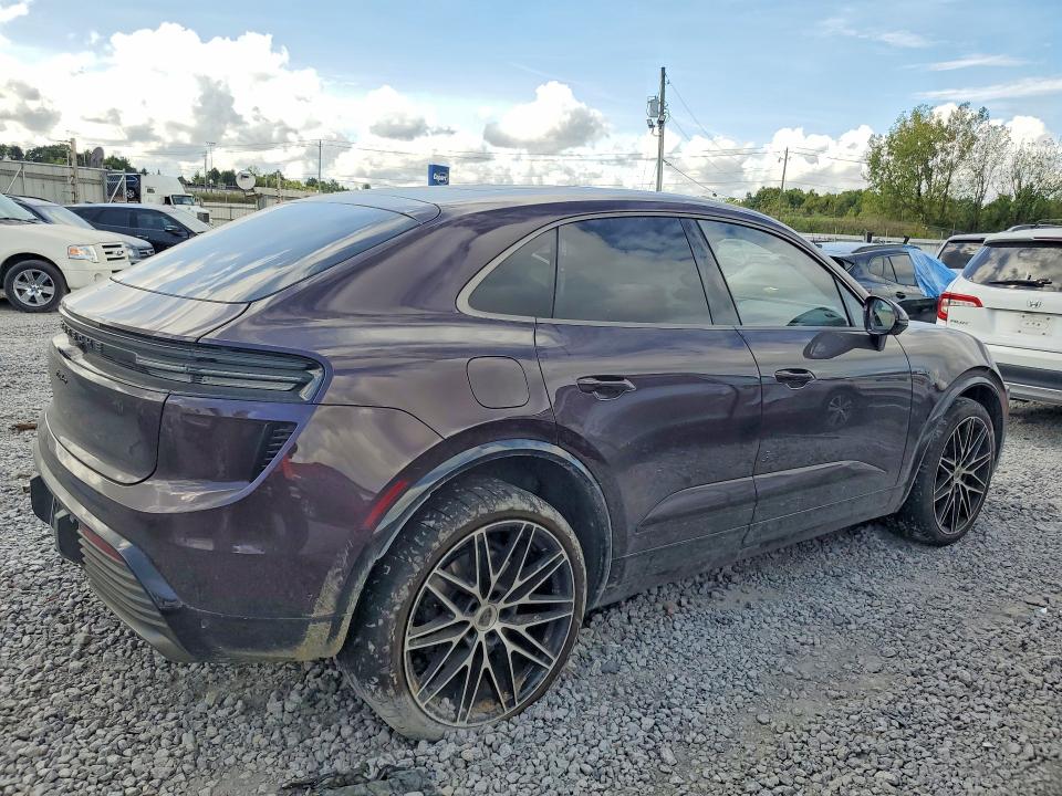 Photo 3 from auction – 2025 PORSCHE MACAN with VIN WP1AC2XA9SL175754