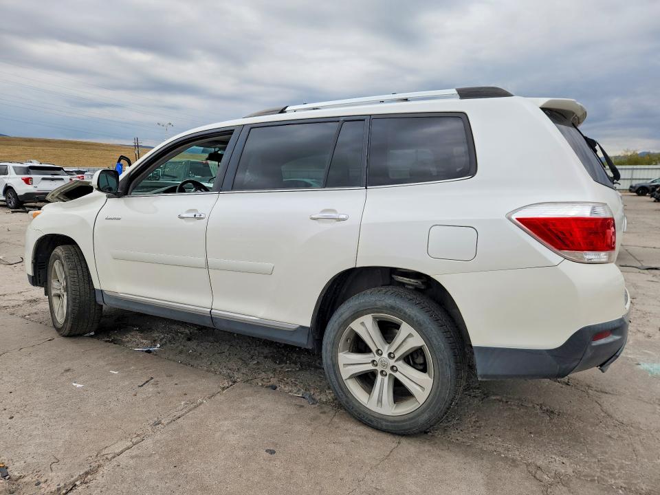 Photo 2 from auction – 2013 TOYOTA HIGHLANDER with VIN 5TDYK3EH0DS094879