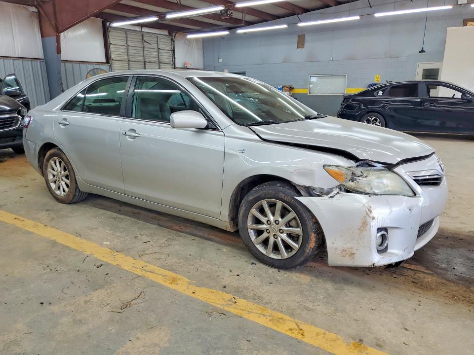 Photo 4 from auction – 2011 TOYOTA CAMRY with VIN 4T1BB3EK1BU132884