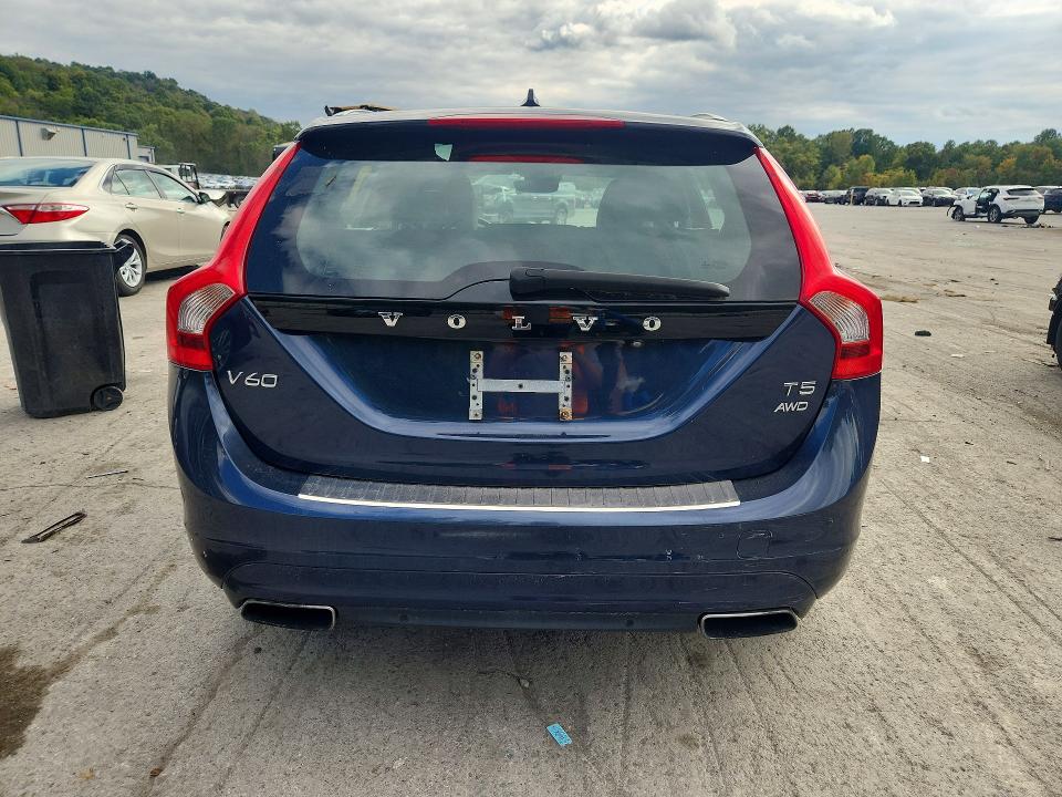 Фото 6 с аукциона – 2015 VOLVO V60 с VIN YV1612SK8F1219044