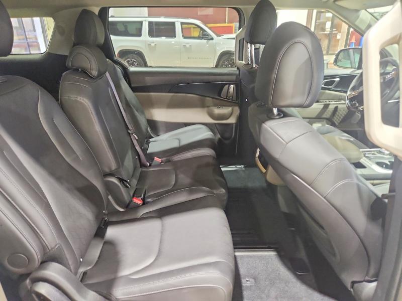 Photo 11 from auction – 2027 KIA CARNIVAL with VIN KNDNB5KA9V6199833