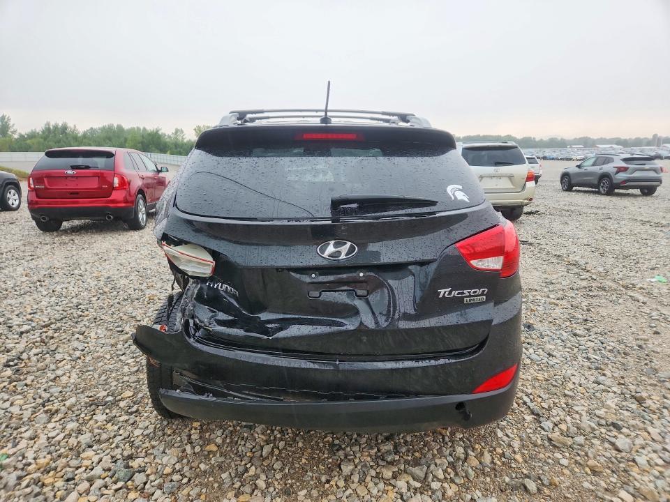 Photo 6 from auction – 2011 HYUNDAI TUCSON with VIN KM8JU3AC2BU172878