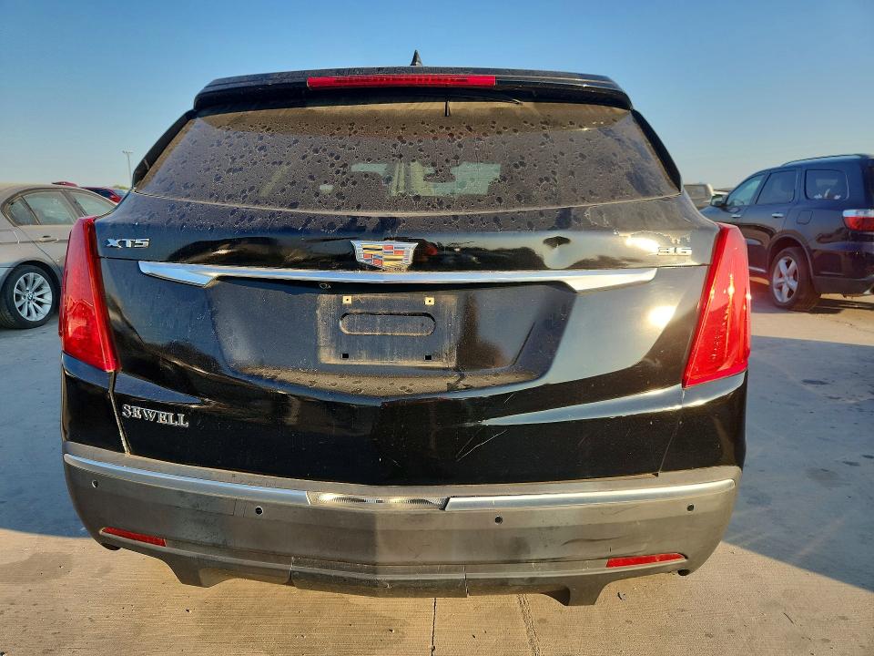 Photo 6 from auction – 2017 CADILLAC XT5 with VIN 1GYKNBRS1HZ105500