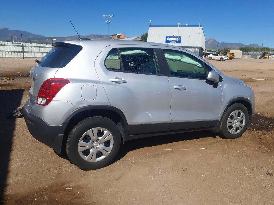 Photo 3 from auction – 2016 CHEVROLET TRAX with VIN 3GNCJKSB3GL238224