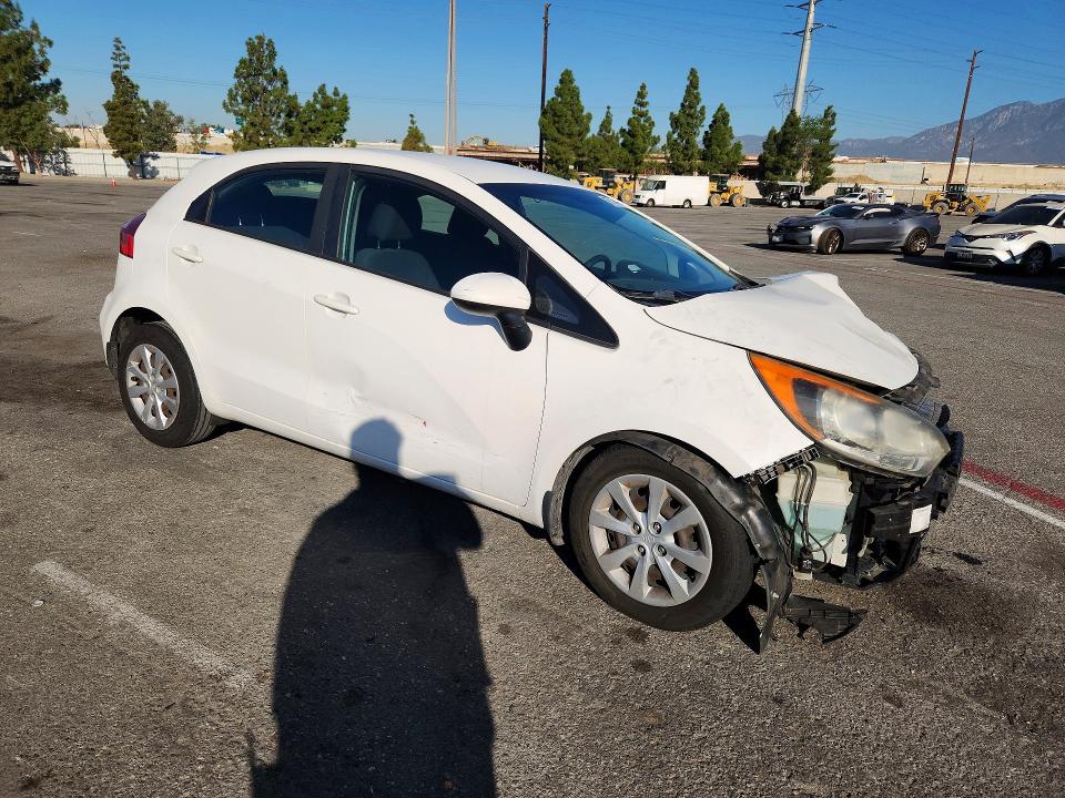 Photo 4 from auction – 2016 KIA RIO with VIN KNADM5A35G6647171