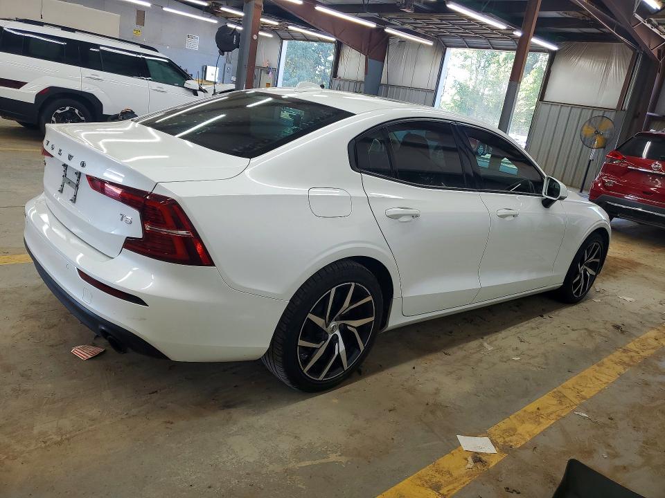 Photo 3 from auction – 2020 VOLVO S60 with VIN 7JR102FK6LG067353