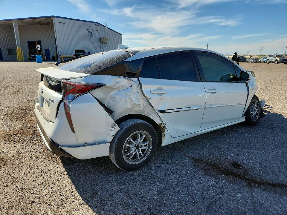 Photo 3 from auction – 2018 TOYOTA PRIUS with VIN JTDKARFU6J3055816