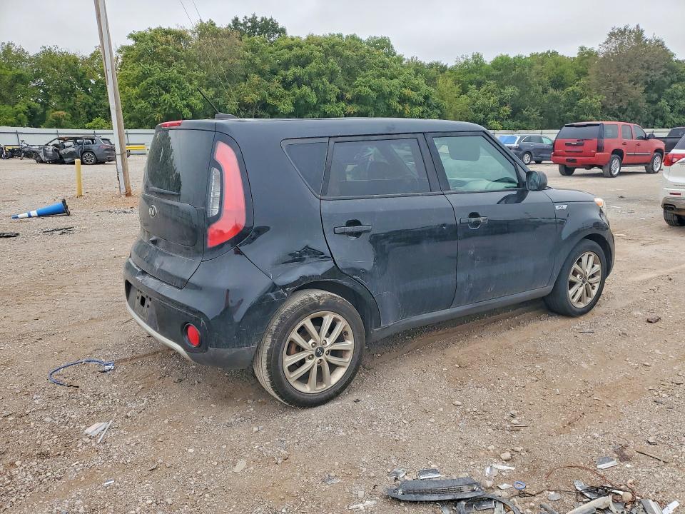 Photo 3 from auction – 2017 KIA SOUL with VIN KNDJP3A53H7436923