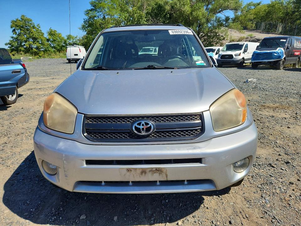 Photo 5 from auction – 2005 TOYOTA RAV4 with VIN JTEHD20V150047376