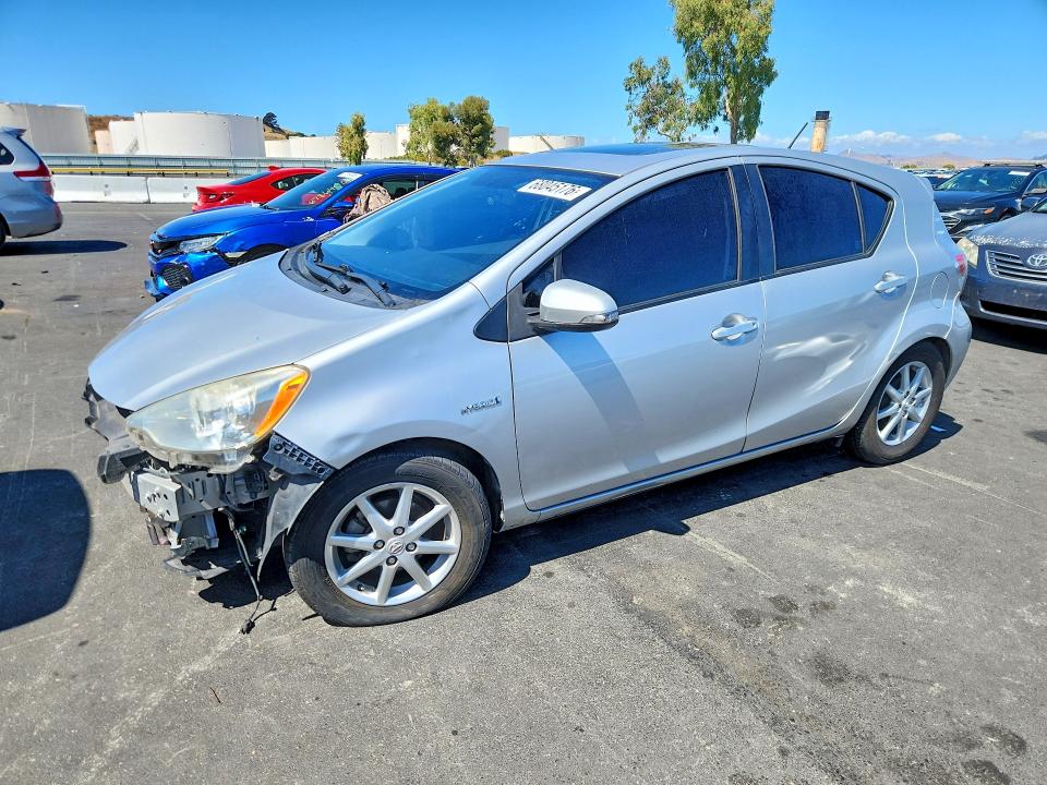 Photo 1 from auction – 2014 TOYOTA PRIUS C with VIN JTDKDTB37E1062311