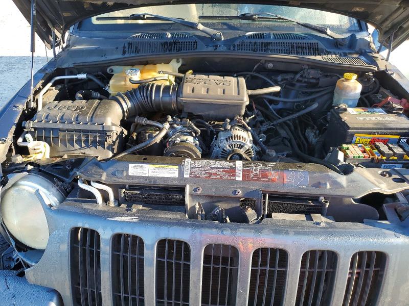 Photo 12 from auction – 2002 JEEP LIBERTY with VIN 1J4GK58K32W351815