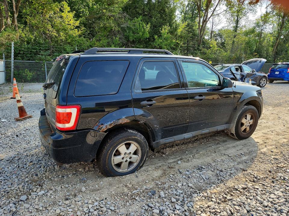 Photo 3 from auction – 2012 FORD ESCAPE with VIN 1FMCU0DGXCKB57595
