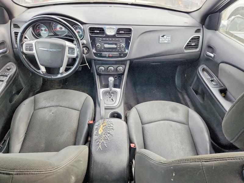 صورة رقم 8 من المزاد - 2011 CHRYSLER 200 مع VIN 1C3BC1FB2BN571157