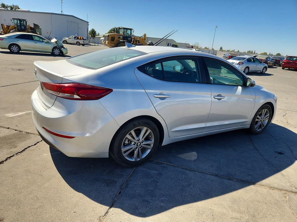 Снимка 3 от търг – 2018 HYUNDAI ELANTRA с VIN KMHD84LF2JU708760